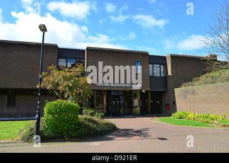 Telford Corte dei Magistrati, Piazza Civica, Telford, Shropshire, England, Regno Unito Foto Stock