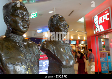 Thailandia,Thai,Bangkok,Pathum WAN,Rama 1 Road,MBK Center,centro,complesso,centro,shopping,shopping shopper shopping negozi mercati mercato mercati mercato acquistare sel Foto Stock