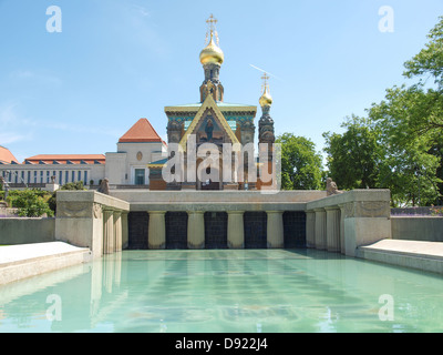 La cappella russa e fontana a Kuenstler Kolonie colonia di artisti in Darmstadt Germania Foto Stock