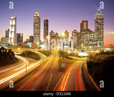 Città skline al crepuscolo, Altanta, Georgia, Stati Uniti d'America. Foto Stock