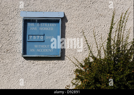 Segno a Dallas Dhu Distillery, Speyside, Forres, murene, Scozia, Gran Bretagna Foto Stock