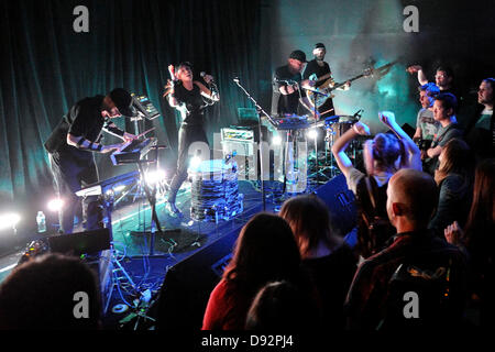 Toronto, Canada. Giugno 9, 2013. KATE BOY, consiste di Australian Kate Akhurst svedese e musicisti elettro Oskar Sikom Engström, Markus Dextegen e Hampus Nordgren Hemlin, esegue a Toronto Wrongbar del. Credito: n8n foto/Alamy Live News Foto Stock