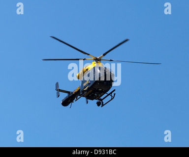 Sussex elicottero della polizia ricerca dal cielo Foto Stock