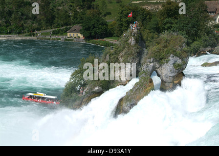 Cascata Rhinefall a Neuhausen vicino a Sciaffusa in Svizzera Foto Stock