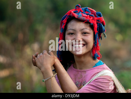 Sorridente ragazza Khmu, Luang Namtha, Laos Foto Stock