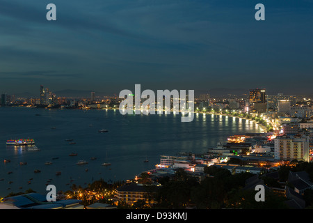 Pattaya Bay e la città dal di sopra, Thailandia Foto Stock