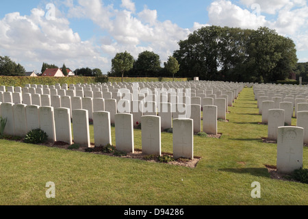 Il cimitero di Adelaide, da cui Australia il soldato sconosciuto è stato riesumato in 1993, Villers-Bretonneux, Somme Picardia, Francia. Foto Stock