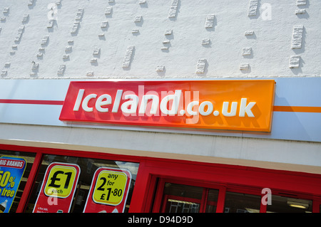 Islanda supermercato segno, High Street, Whitton, London Borough of Richmond upon Thames, Greater London, England, Regno Unito Foto Stock