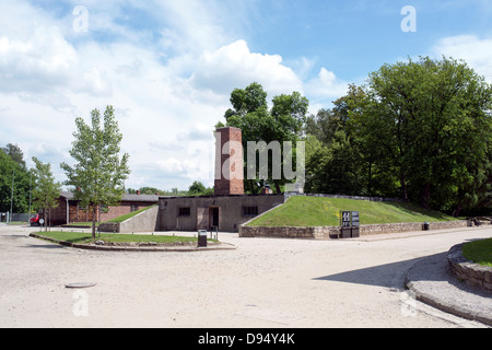 La camera a gas e crematorio nel campo di concentramento di Oswiecim, Polonia Foto Stock