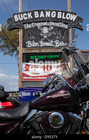 Aspirare Bang Blow Biker Bar segno sulla Mickey Spillane Waterfront autostrada, Pawleys Island, SC, STATI UNITI D'AMERICA Foto Stock