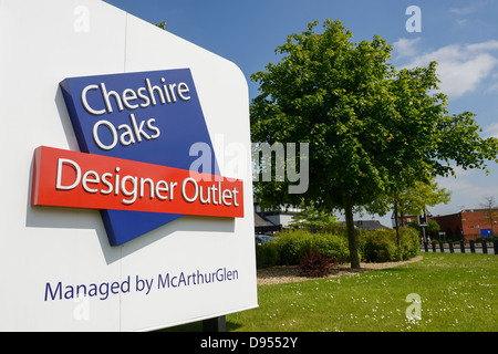 Cheshire Oaks Designer Outlet Shopping center a Ellesmere Port Regno Unito Foto Stock