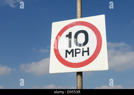 Segno di 10 MPH Foto Stock