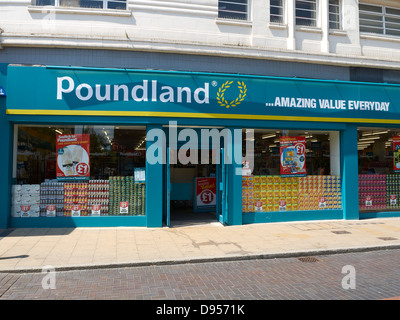 Poundland store in Crewe Cheshire Regno Unito Foto Stock