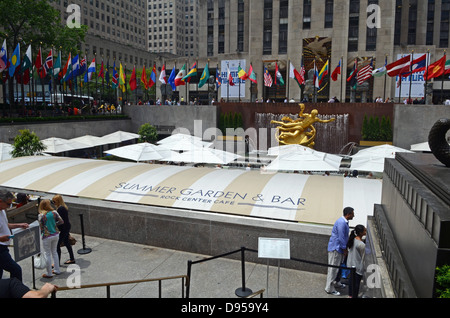 Giardino estivo & Bar, Centro Rock Cafe, Rockefeller Center di New York City Foto Stock