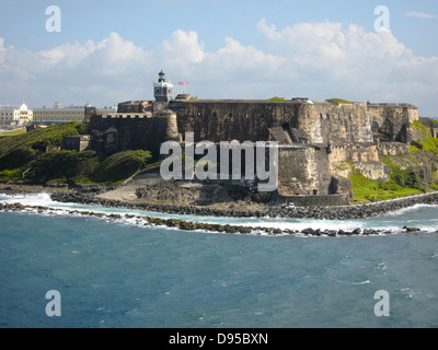 San Felipe del Morro, comunemente noto come El Morro, è una cinquecentesca di cittadella in San Juan del Puerto Rico. Foto Stock
