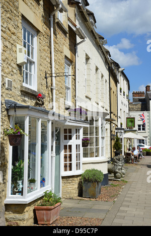 Periodo di negozi, Market Street, Woodstock, Oxfordshire, England, Regno Unito Foto Stock