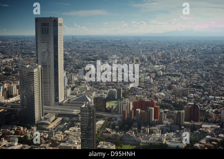 Lo skyline di Tokyo come si vede dall'Osservatorio presso il Governo Metropolitano di Tokyo edificio Foto Stock