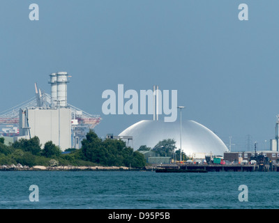 Marchwood energia-da-impianto di smaltimento dei rifiuti La pianta può masterizzare famiglia sacco nero rifiuti ogni anno per produrre 17 MW accanto a gas naturale Foto Stock