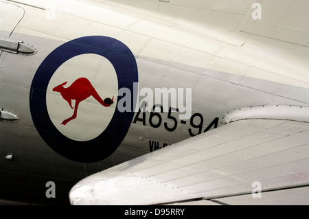 Royal Australian Air Force roundel sulla fusoliera di un velivolo vintage. Foto Stock