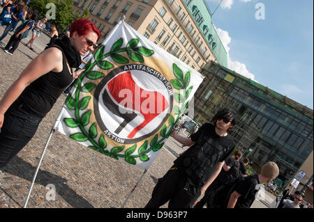 Berlino, Germania. Il 12 giugno 2013. Manifestazione a Berlino per ricordare il cemento Méric uccisione da parte Skin-Heads il 5 giugno a Berlino. Credito: Credito: Gonçalo Silva/Alamy Live News. Foto Stock