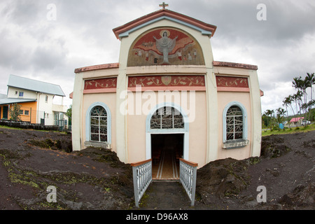 La cattedrale di Notre Dame des lave chiesa sull isola francese di la Reunion. Un flusso di lava 'miraculously' spento sulla sua porta. Foto Stock