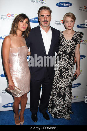 New York, New York, Stati Uniti d'America. 11 Giugno, 2013. Attrice Jessica Szohr, CHRIS NOTH e JESSICA STAM frequentare gli arrivi per il Samsung speranza per i bambini Gala 2013 tenutasi a Cipriani, Wall Street. Credito: Credito: Nancy Kaszerman/ZUMAPRESS.com/Alamy Live News Foto Stock