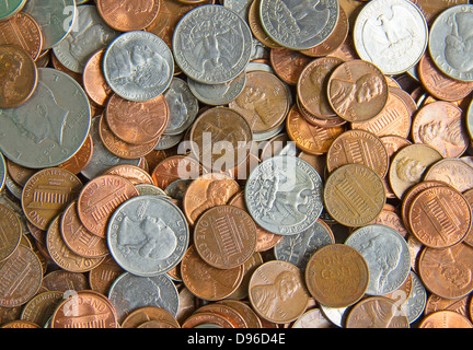 Enorme pila di monete statunitensi Foto Stock