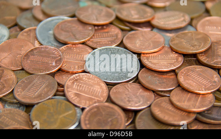 Enorme pila di monete statunitensi Foto Stock