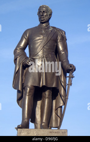 Statua di maggior generale Sir Henry Havelock K.C.B. da William Behnes. Situato a Trafalgar Square a Londra. Foto Stock