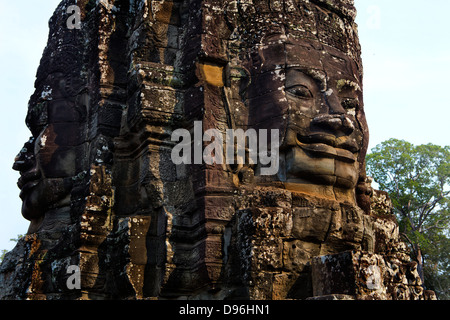 Tempio Bayon, Ankor. Bayon è noto per la sua enorme facce di pietra del bodhisattva Avalokiteshvara, Ankor Wat Cambogia Foto Stock