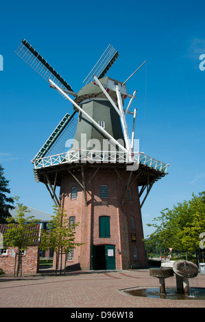 Mulino a vento Meyers Papenburg Bassa Sassonia Germania Windmuehle Meyers Foto Stock