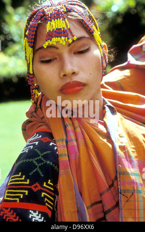 Ragazza in costume biban davao FILIPPINE Mindanao Foto Stock