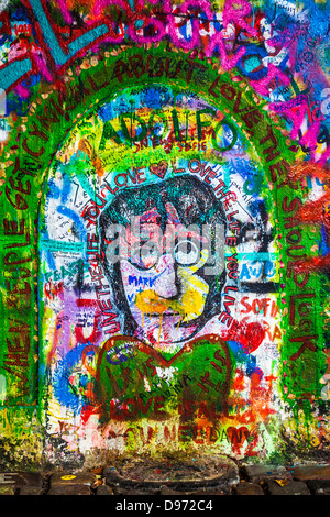 Immagine di John Lennon su una parete a Praga, Praha, Repubblica Ceca,Česká republika,l'Europa Foto Stock