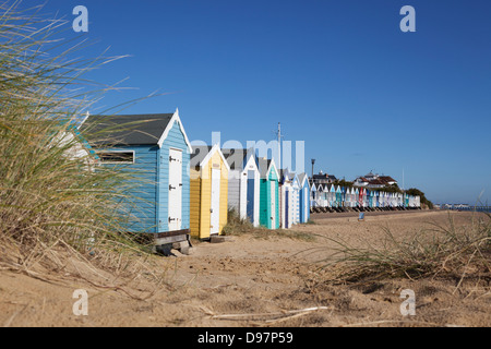 Spiaggia di capanne in Southwold, Suffolk, Inghilterra Foto Stock