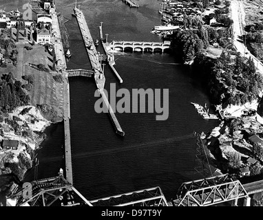 Hiram M. Chittenden serrature, il Lago Washington Ship Canal vista aerea, Seattle, Washington Foto Stock