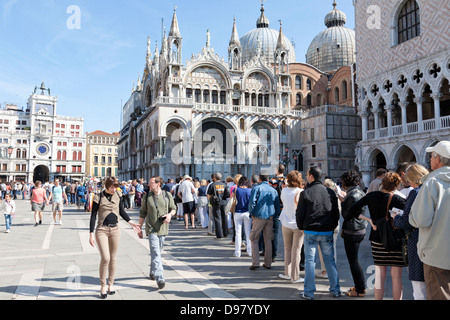 Piazza San Marco, il Campanile, Venezia, Italia Foto Stock