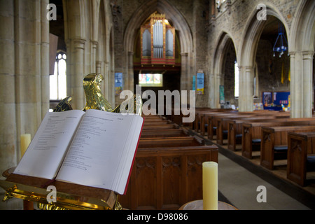 Eagle leggio in Saint Andrews Chiesa, Biggleswade, Inghilterra Foto Stock