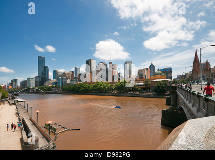 Southbank e Princess Ponte sul Fiume Yarra Melbourne Australia Foto Stock