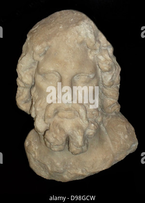 Testa in marmo di Esculapio. Circa 200-160 A.C. Trovato su Kos. Questa testa proviene da una piccola statua della guarigione di Dio, mostrando a lui come semi-drappeggiato, come il full-length cifre visualizzate accanto a. Foto Stock