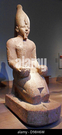 Inginocchiato statua della regina Hatshepsut. Xviii dinastia faraone egiziano. Regnò 1473-1458BC. Granito da Tebe Foto Stock