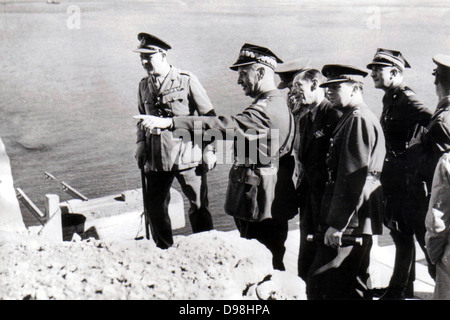 Gen. Wladyslaw Sikorski, premier polacco e Comandante in capo (1881 - 1943) l'ultima visita a Gibilterra di GeneralSikorski prima della sua morte, 4 luglio, 1943 Foto Stock