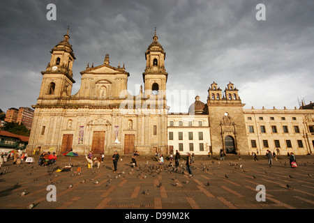 Cattedrale Primada sulla Plaza de Bolívar, Bogotà, Colombia, Sud America Foto Stock