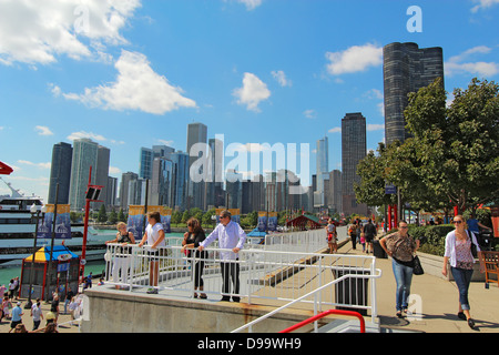 Lo skyline di Chicago visto dal Navy Pier Foto Stock