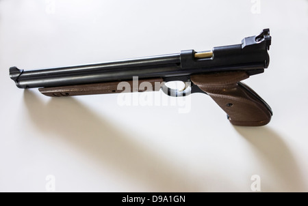 Una pastiglia o una pistola BB su uno sfondo bianco. Stati Uniti d'America. Foto Stock