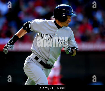 Anaheim, CA, Stati Uniti d'America. Il 15 giugno, 2013. New York Yankees diritto fielder Ichiro Suzuki #31 durante il Major League Baseball gioco tra i New York Yankees e il Los Angeles gli angeli di Anaheim Stadium di Anaheim, in California. Credito: csm/Alamy Live News Credito: csm/Alamy Live News Foto Stock