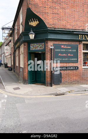 Firma ed entrata al 5 campane public house Foto Stock