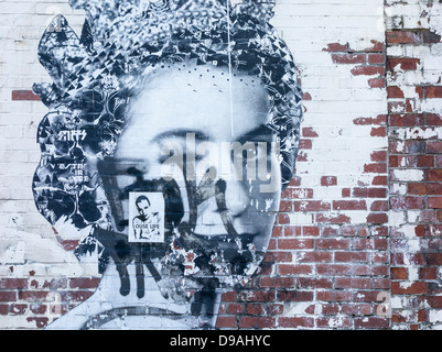 Graffiti di Queen Elizabeth su un muro di mattoni a Ouseburn, Newcastle, England, Regno Unito Foto Stock