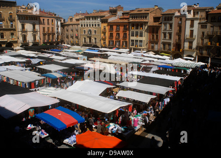 Vista panoramica, mercato, Sabato, Mercadal, Plaza Mayor, Main Square, Vic, Osona, Barcelona, España, Spagna, Europa, Catalogna Foto Stock