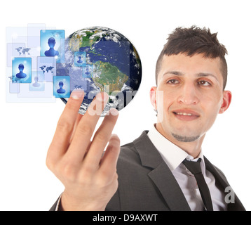 Giovane uomo con messa a terra con i social media simboli isolati su bianco. Gli elementi di questa immagine sono arredate dalla NASA Foto Stock