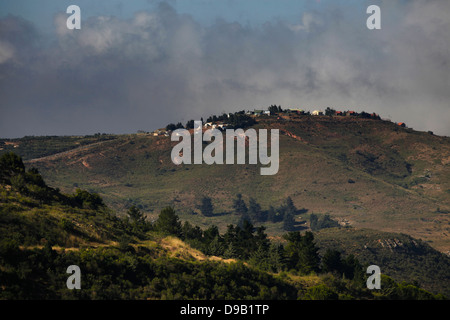 Vista di Nimrod un piccolo insediamento israeliano nel Golan sulle pendici meridionali del Monte Hermon in Israele Foto Stock